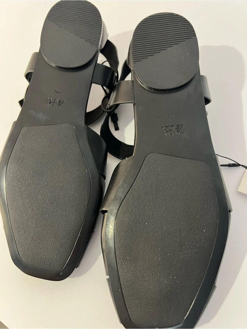 ZARA Black Flat Fisherman Women’s
Sandals Black NWT 8 (39) - Picture 9 of 12